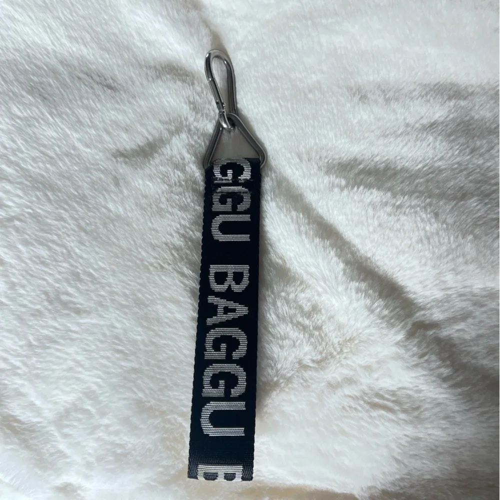 ིྀི ˚𓃹Black Baggu Keychain    ིྀི ˚𓃹 - Picture 6 of 8